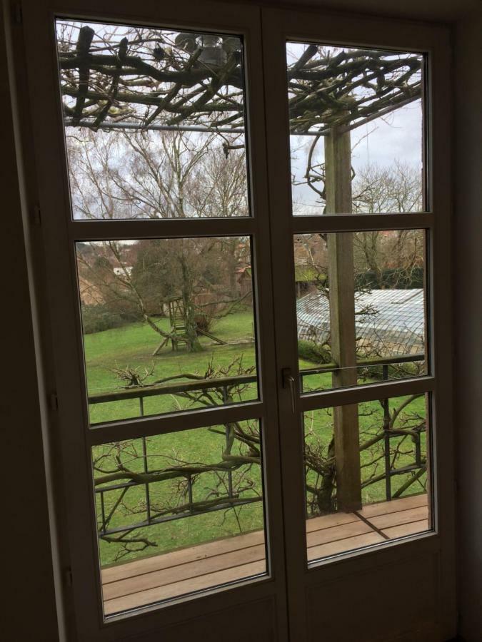 ラ・ウルプ Le Jardin Des Sources Bed & Breakfast エクステリア 写真